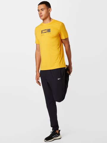 Tricou funcțional de la Reebok pe galben