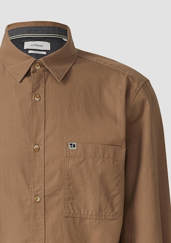 Coupe regular Chemise s.Oliver en marron