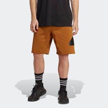 Regular Pantalon de sport 'Future Icons' ADIDAS SPORTSWEAR en marron : devant