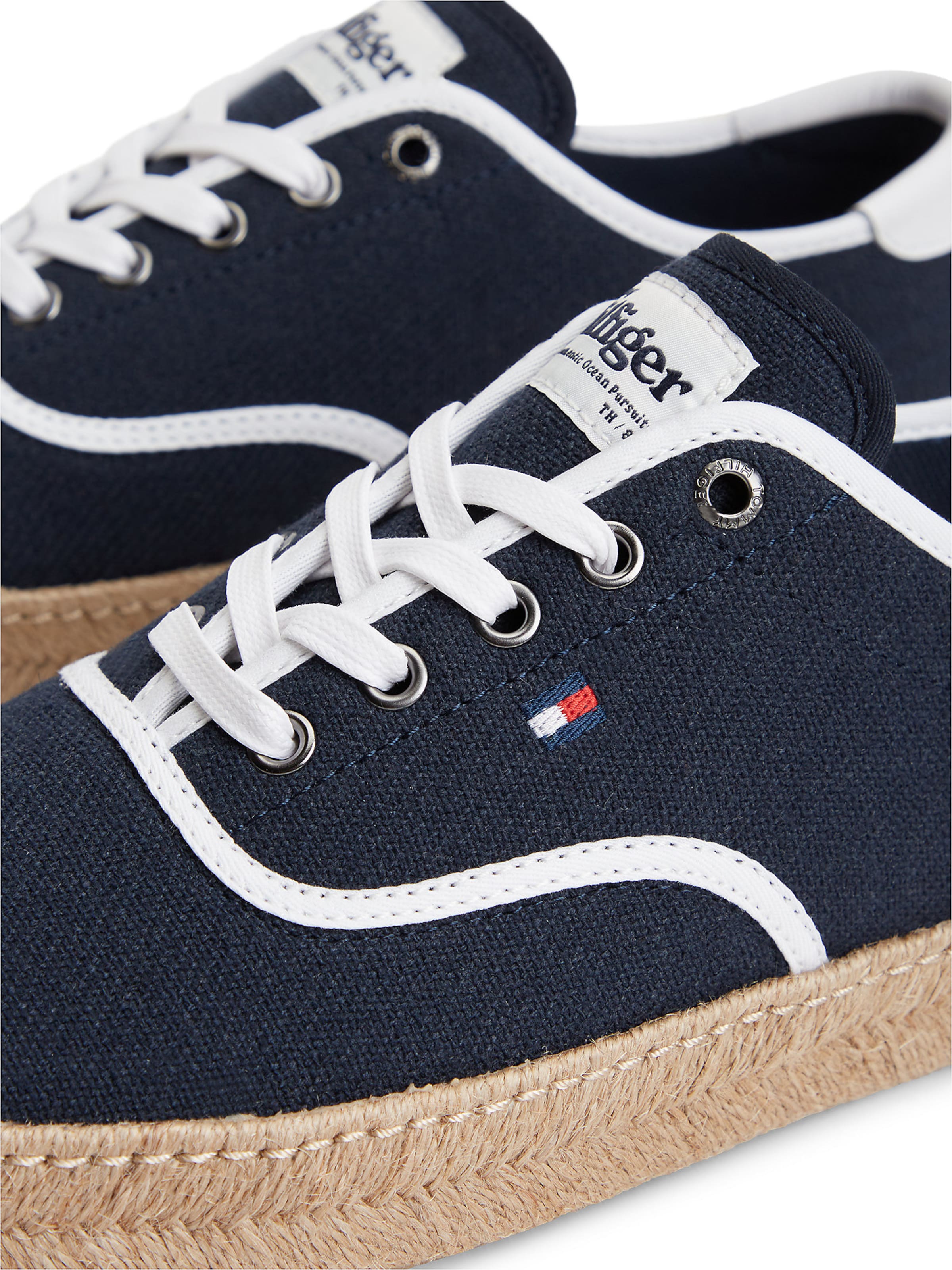 TOMMY HILFIGER Sneaker in Blau