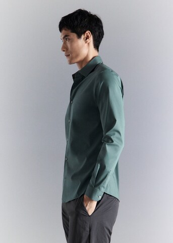 MANGO MAN Regular fit Button Up Shirt 'Palmar' in Green