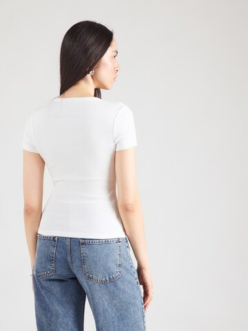 Tommy Jeans Μπλουζάκι σε λευκό