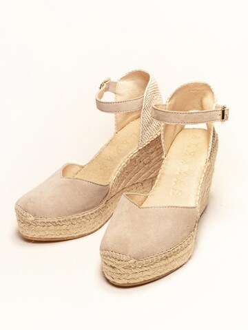 Alhamas Sandalen met riem 'Alpargata Cuña 10 cm' in Grijs