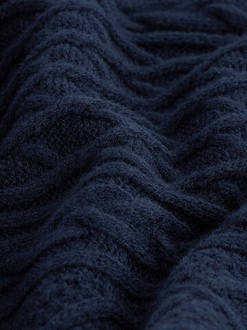 Next Pullover in Blau