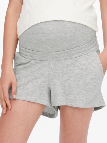 Only Maternity Regular Shorts 'Dreamer' in Grau