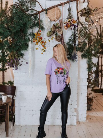 RADADA Shirt 'FLOWER CROWN' in Purple
