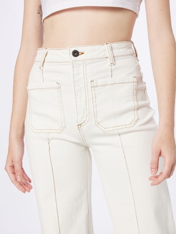 Cotton On Flared Jeans in Weiß