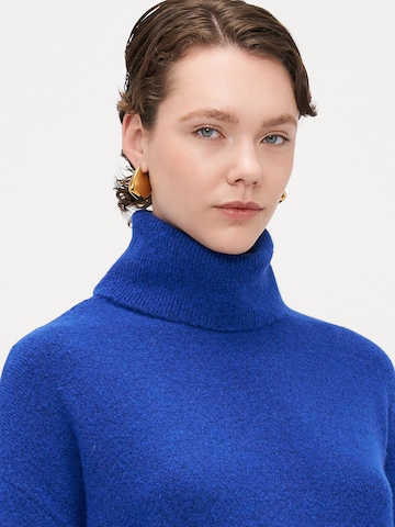 Vero Moda Tall Трикотажное платье 'VMAQUARIUS' в Синий