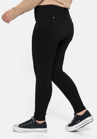 SHEEGO Skinny Broek in Zwart