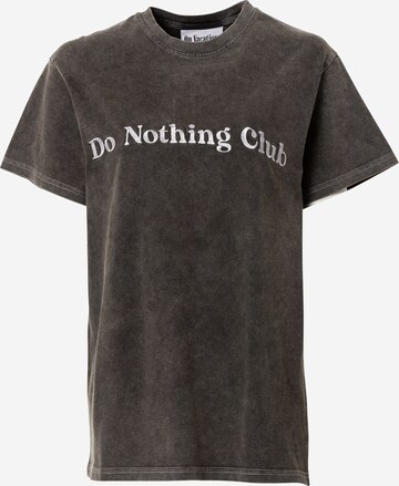 On Vacation Club Shirt in Black: front
