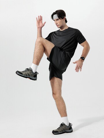 YOUTHUP Performance Shirt 'Feuchtleit' in Black