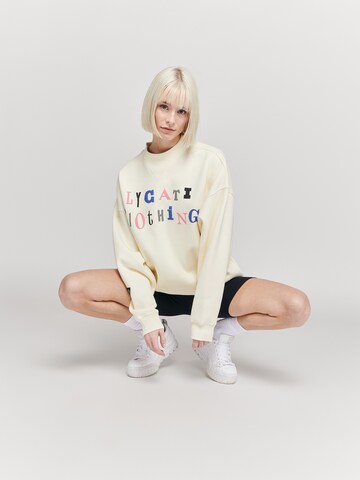LYCATI exclusive for ABOUT YOU Sweatshirt in Wit