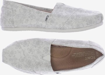 TOMS Flats & Loafers in 42 in White: front