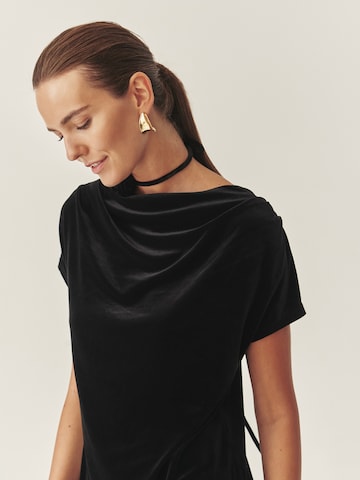 TATUUM Obleka | črna barva