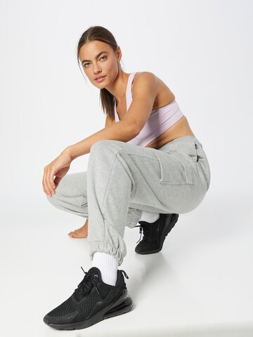Nike Sportswear Zúžený Kapsáče 'Club Fleece' – šedá