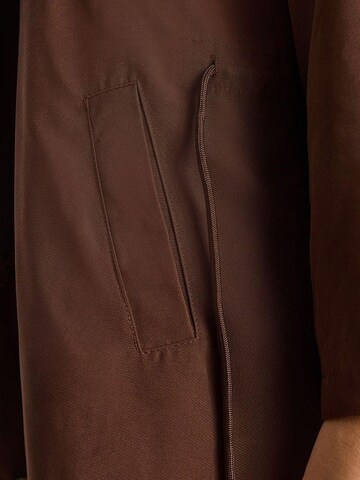 Bianco Lucci - Sobretudo meia-estação em castanho