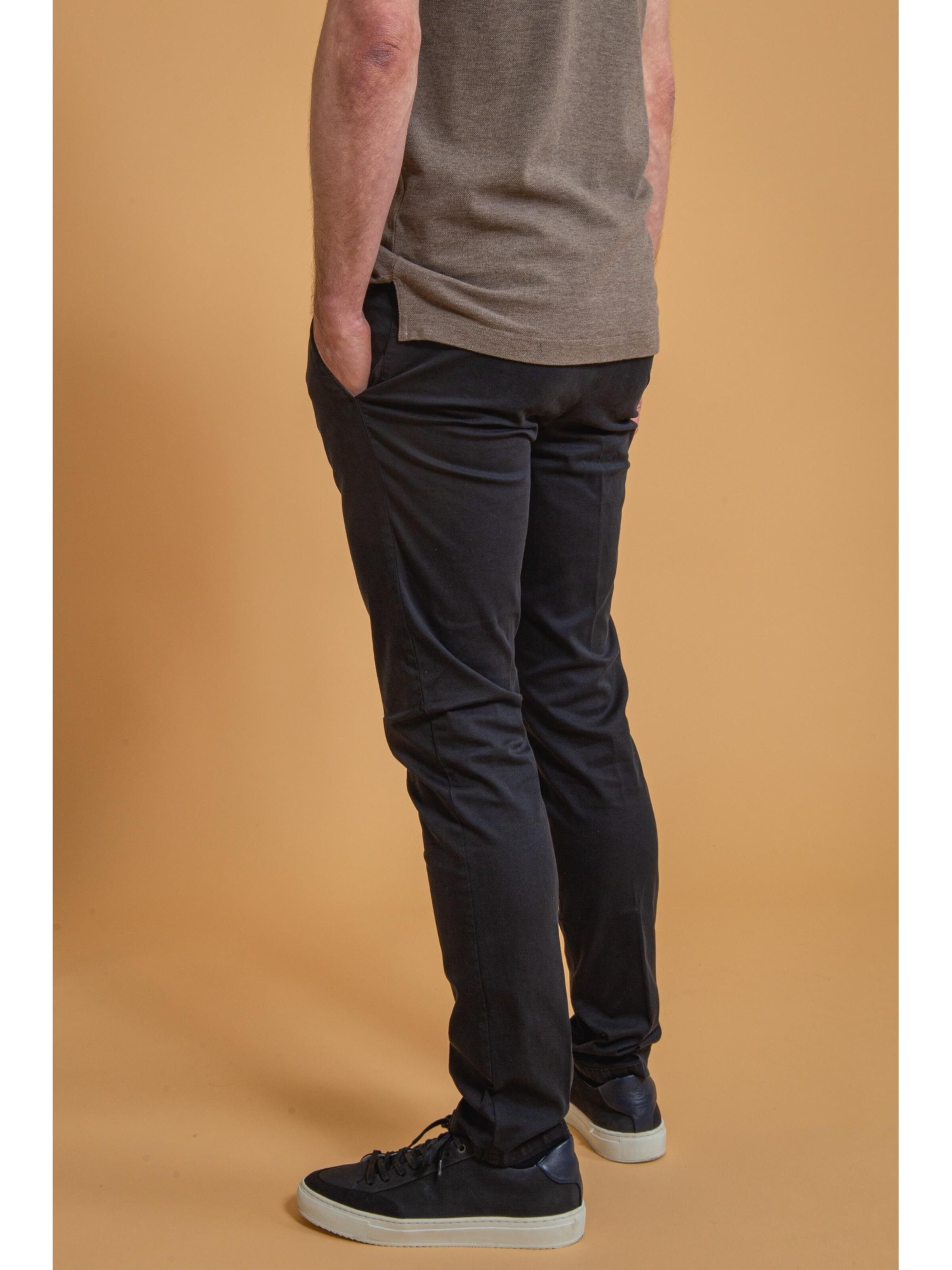 Profuomo Slim fit Chino trousers in Blue