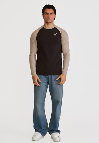 SikSilk - Camiseta en marrón