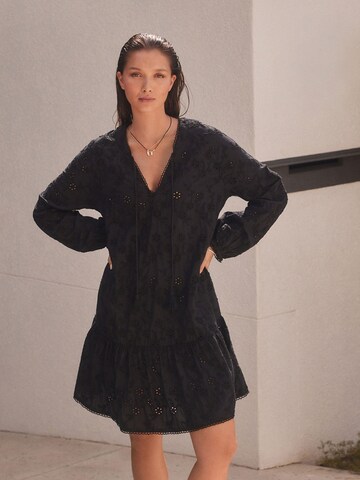 Next Kleid in Schwarz: Vorderseite