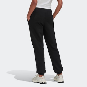 Effilé Pantalon ADIDAS ORIGINALS en noir
