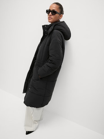 Cappotto invernale di Marks & Spencer in nero