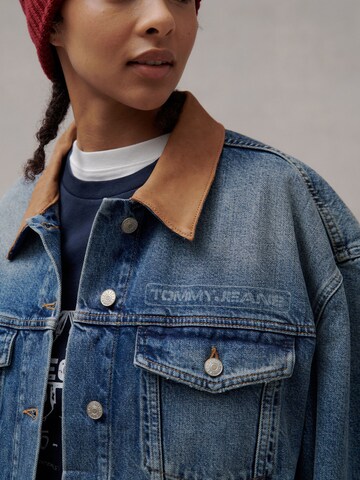 Tommy Jeans Jacke in Blau