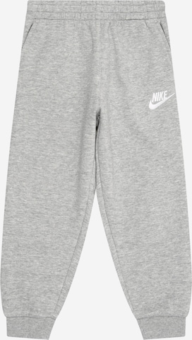 Pantalon 'CLUB FLEECE' Nike Sportswear en gris : devant