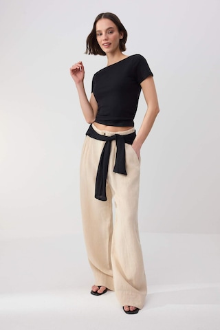 Trendyol Shirt in Black