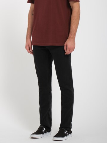 Volcom Regular Jeans in Schwarz: Vorderseite