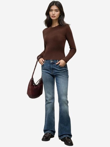 Hiccup Sweater in Brown