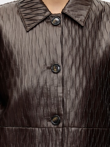 Veste mi-saison GUESS en marron