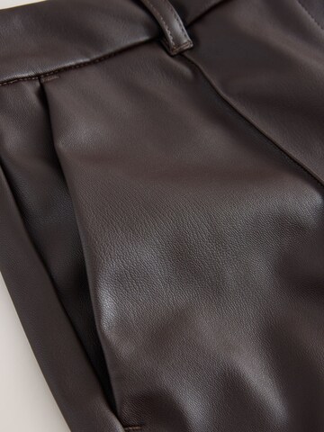 Regular Pantaloni de la Next pe maro