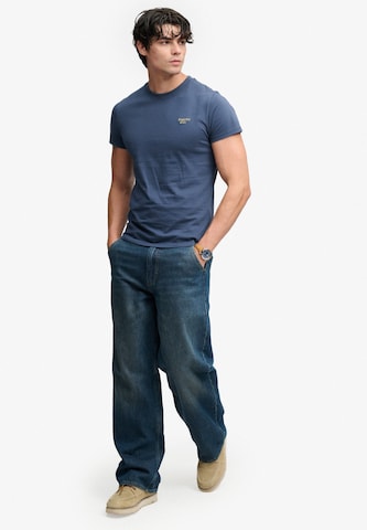 Superdry & Co Тениска 'Essential Serif' в синьо
