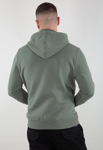 ALPHA INDUSTRIES Sweatshirt in Groen