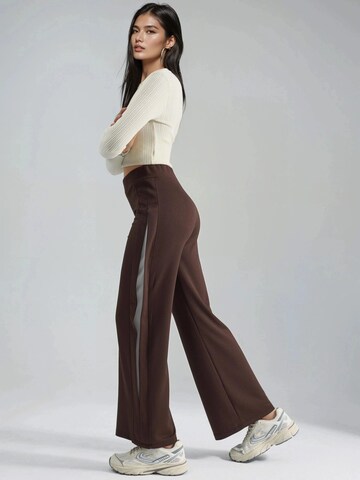 regular Pantaloni di Hiccup in marrone