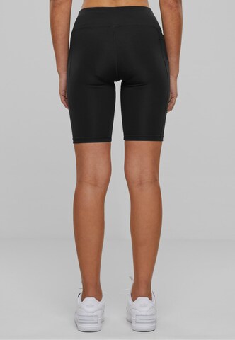 Urban Classics Skinny Shorts in Schwarz