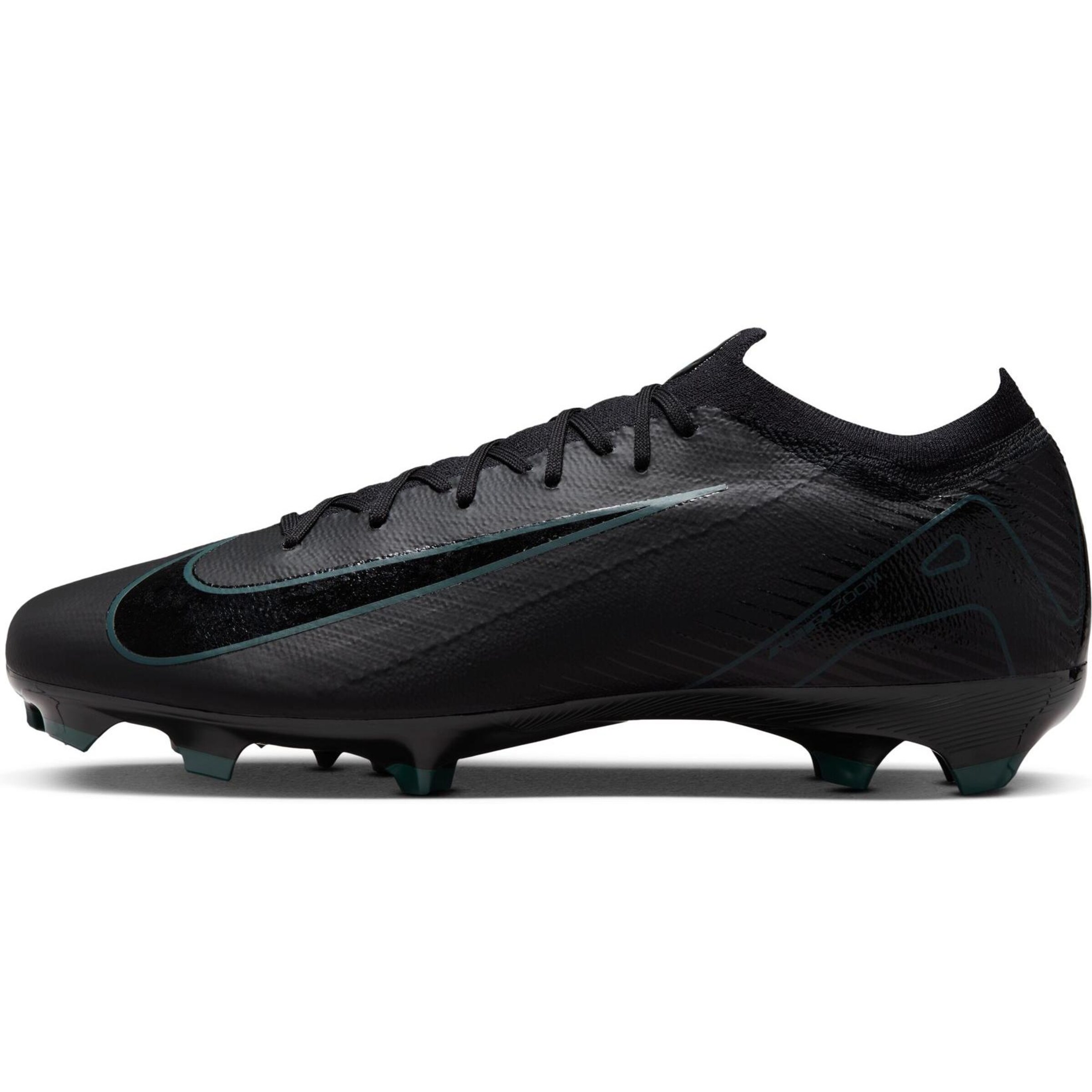 NIKE Soccer Cleats 'Mercurial Vapor 16 Pro' in Black: front
