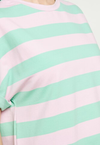 SANIKA - Camisa em verde