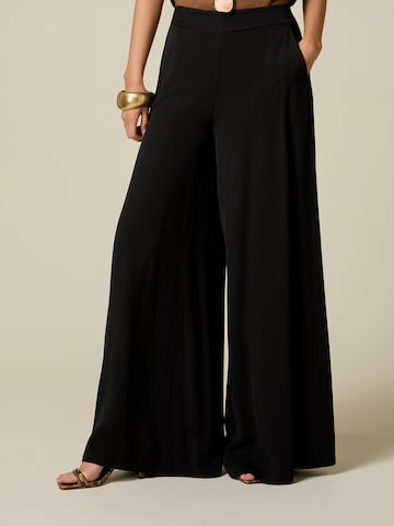 oltre Baggy Pants in Black