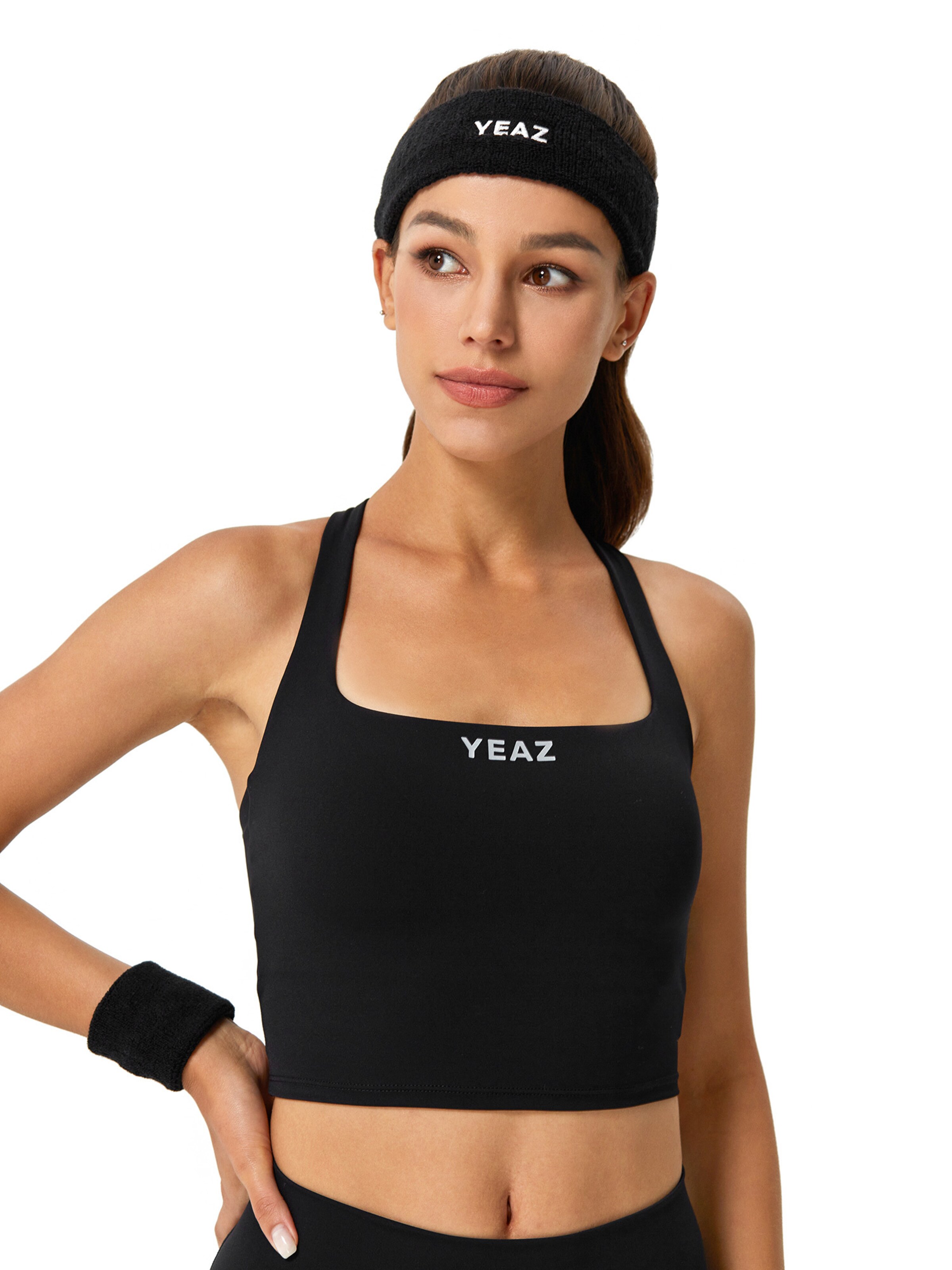 Sport top 'Show' de la YEAZ pe negru