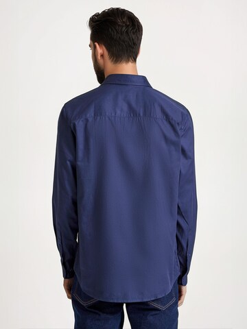 Coupe regular Chemise Funky Buddha en bleu