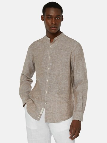 Coupe regular Chemise Boggi Milano en marron : devant