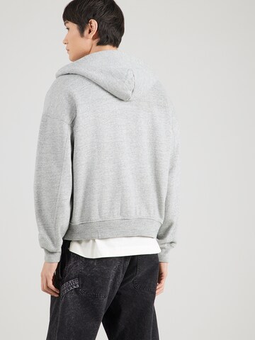 Hanorac 'ESSENTIAL' de la Abercrombie & Fitch pe gri