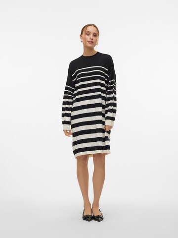 Robes en maille 'VMRAIN' VERO MODA en noir