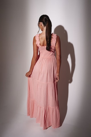 South Beach Mekko värissä vaaleanpunainen