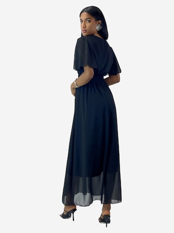 Elara Kleid in Schwarz