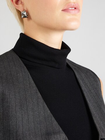 ABOUT YOU Top 'Juliette' in Black