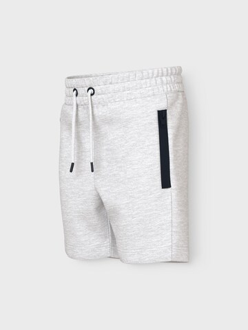 NAME IT Regular Shorts 'VOBAN' in Grau