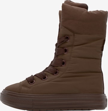 CONVERSE Μποτάκι με κορδόνια σε καφέ: μπροστά