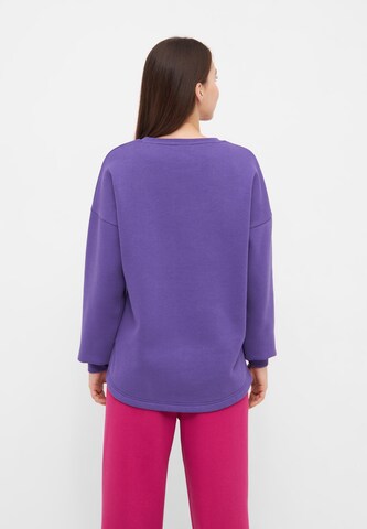 BENCH Sweatshirt in Lila